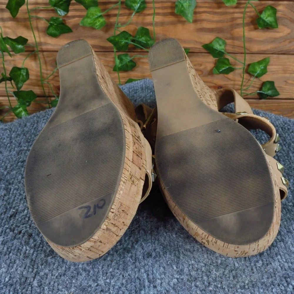 Torrid‎ Women 7.5 WW Extra Wide Tan Studded Platform Cork Wedge Heels Sandals